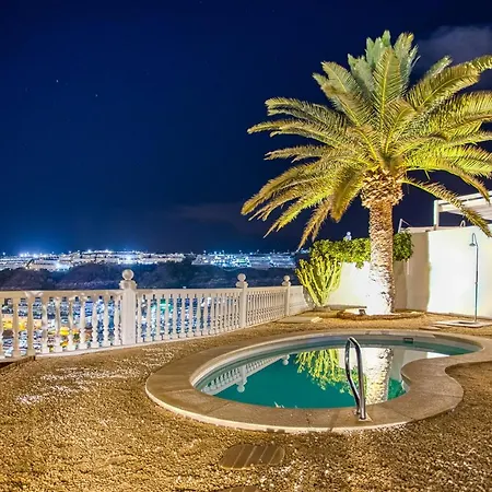 Villa Stunning With Breathtaking Ocean View