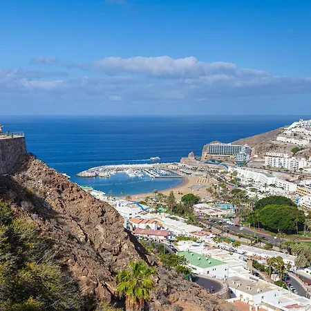 Stunning With Breathtaking Ocean View *