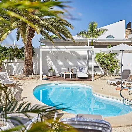 Villa Stunning With Breathtaking Ocean View